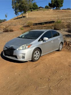 2011 Prius for Parts or Fixer