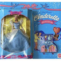 Vintage 1995 Walt Disney's Cinderella Sparkle Eyes Deluxe Gift Set