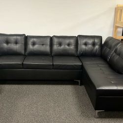 Vancouver 2-Piece Sectional with Right Chaise