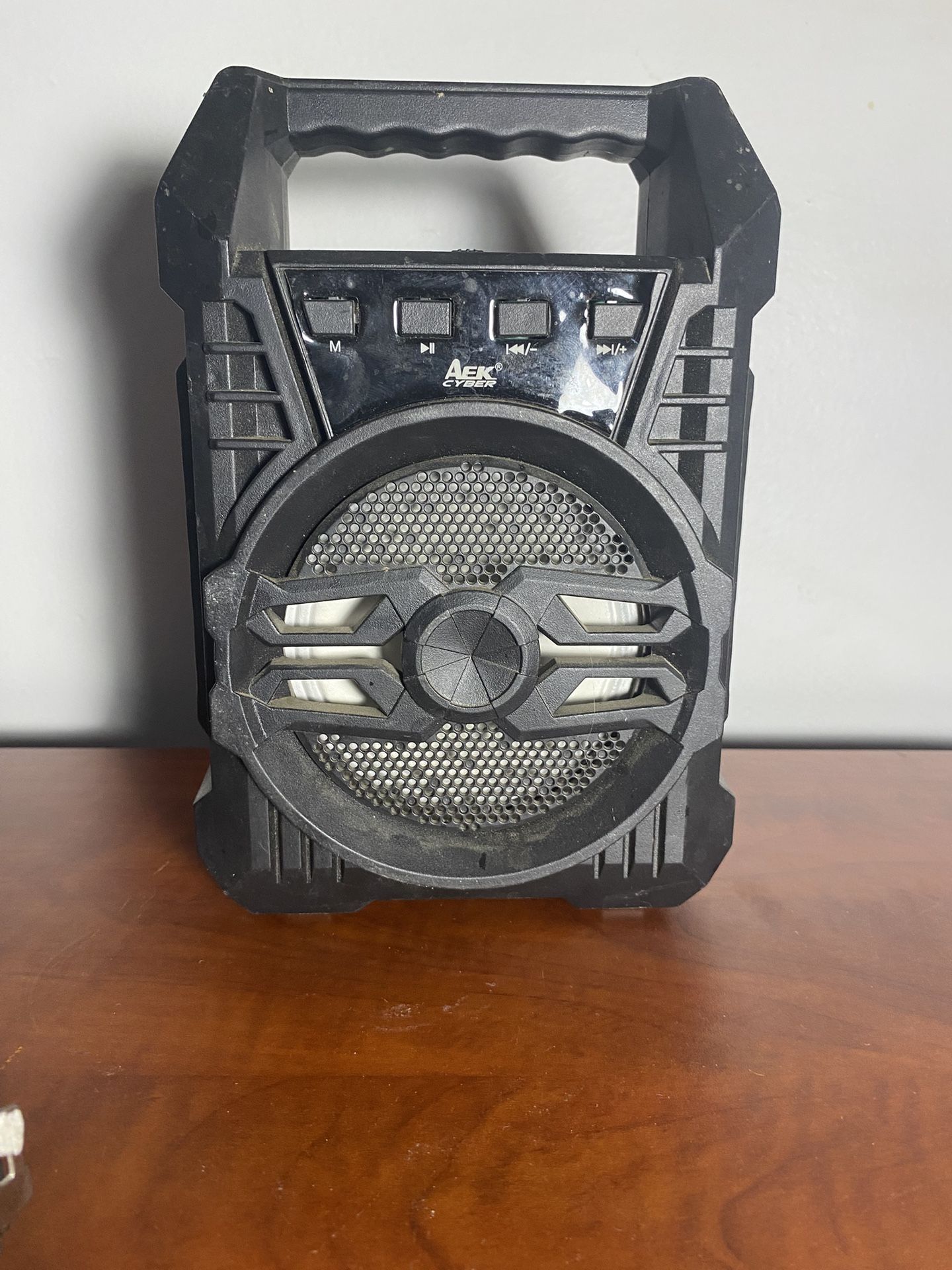 AEK CYBER S-10403 Wireless BT