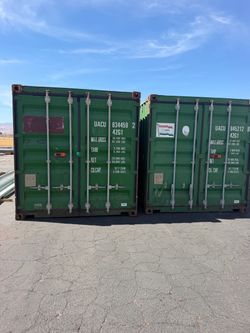 Storage shipping containers