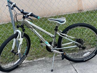 Trek Skye 26”  Mountain Bike