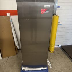 Fridgedaire 6.5 Upright Freezer