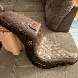 Saddlemen Daddy Long Leg Seat 