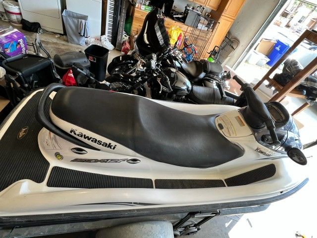 2004 Kawasaki Stx12f