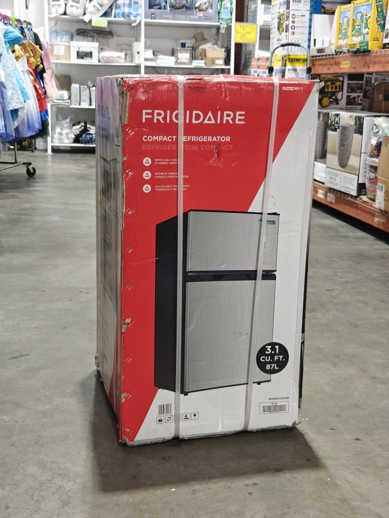 Frigidaire Mini Fridge & Freezer 3.1 cu ft