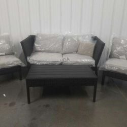 Patio set 4 pieces, new