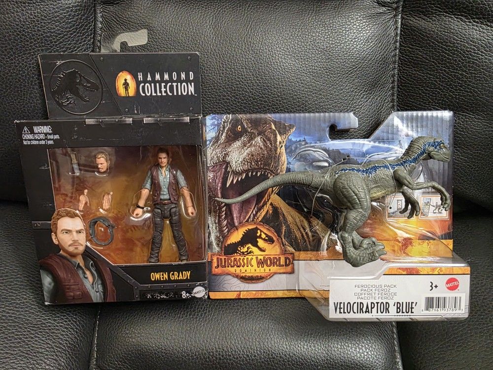 Jurassic World Hammond Collection Owen Grady and Ferocious Pack Velociraptor Blue Figures 3.75 Scale