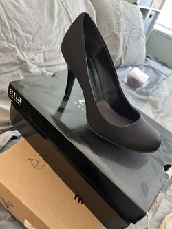 Used-Ana Black Heel Closed Dress Shoes Size 7M $10