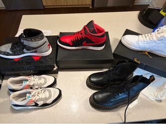 Jordans/ shoes