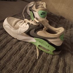 Women's Nike Air Max Tennis Shoes