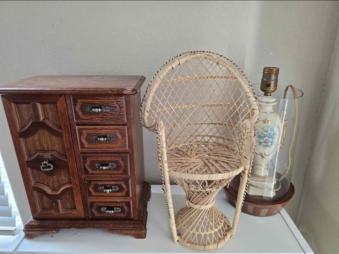 Vintage DOLL SIZED peacock Wicker Chair Or Wooden Jewelry Box 1970's
