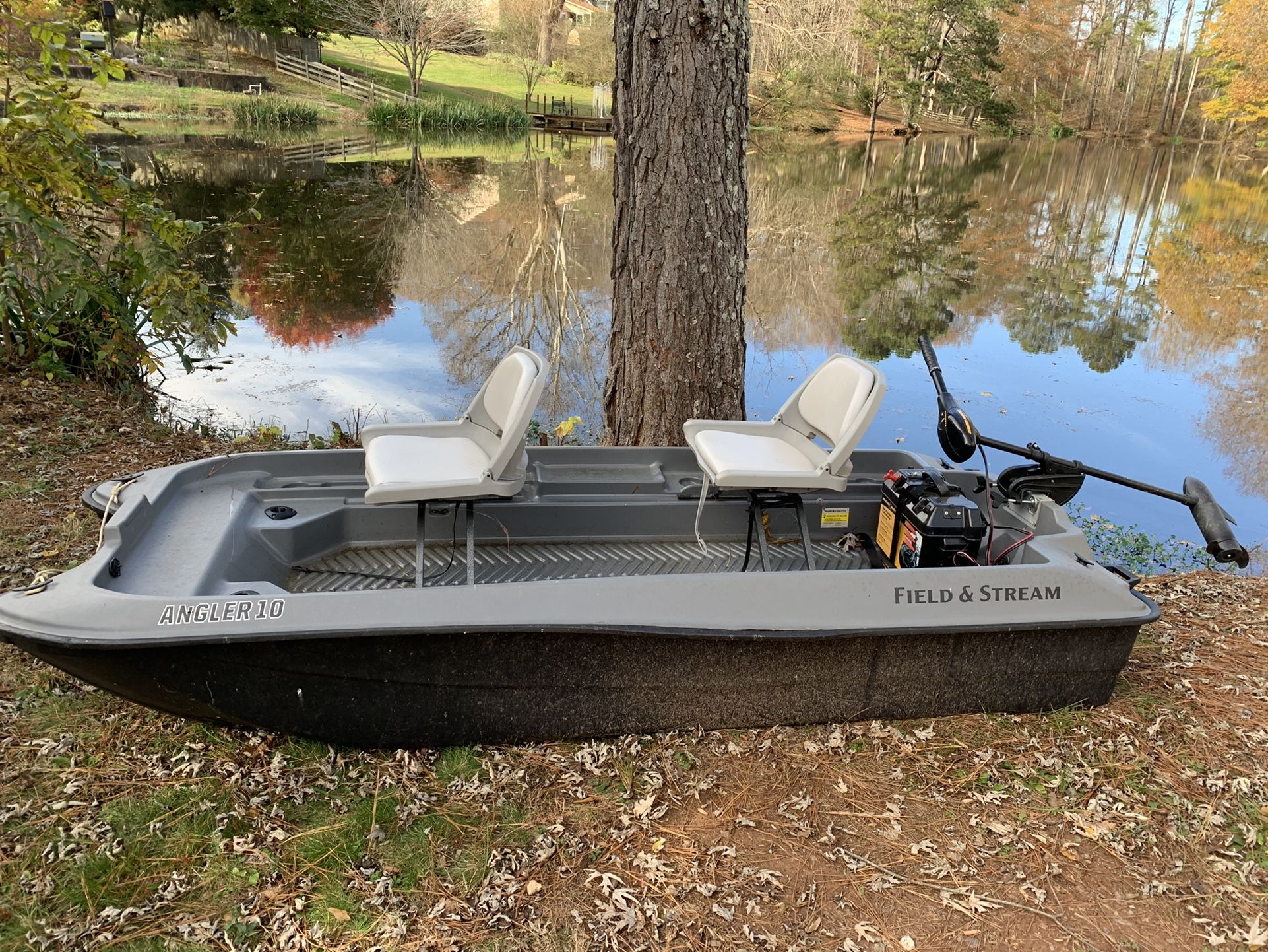 Angler 10 Boat With Trolling Motor And Battery