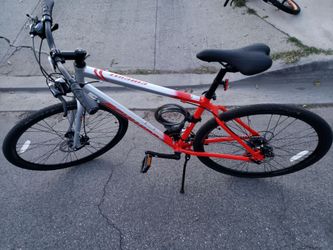 Schwinn Men's Circuit 700c/28" Hybrid Bike.