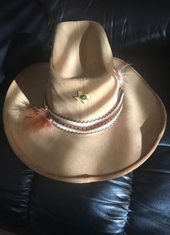 Vintage Adams ranchers hat with pins. Size 7 1/8