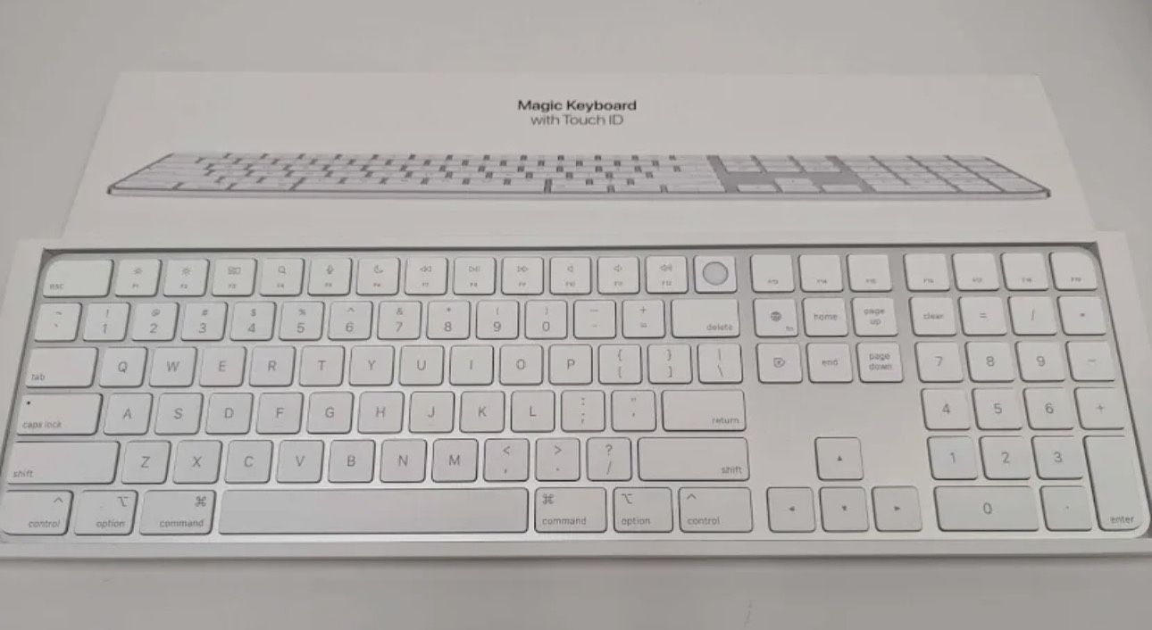 Apple Magic Keyboard Full With Touch ID