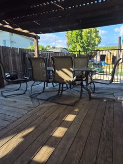 Patio set of 6 chairs