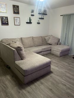 White cream couch
