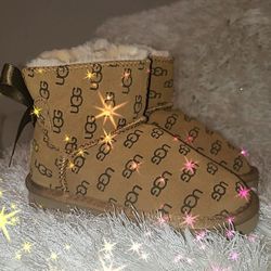 NEW UGG GIRL TODDLER BOOTS SIZE 10C AND 11C