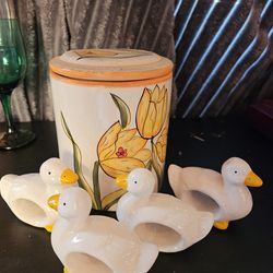 Vintage cookie jar Ceramic White Duck Napkin Rings Set 4 Hand Painted Easter