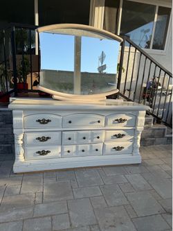 Dresser Old school classic with mirror