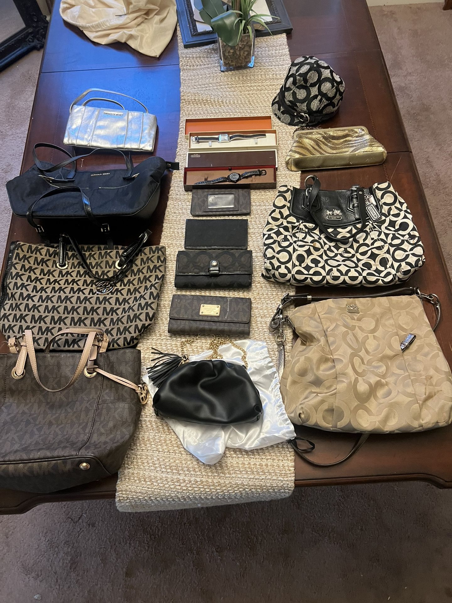 Women’s Accessories - Purse - Wallet - Hat - Prices Below