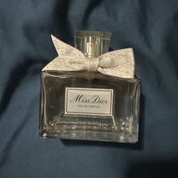 Miss Dior perfume