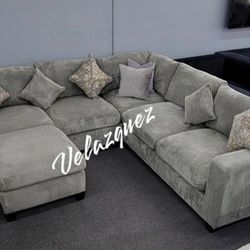 ✅️✅️️✅️4 pc Grey  cordury fabric upholstered sectional sofa with ottoman✅️✅️