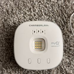  Chamberlain MyQ Garage Door Opener