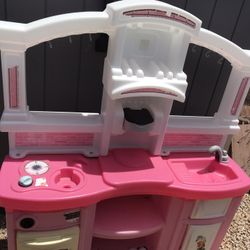 Little Tikes Play Kitchen