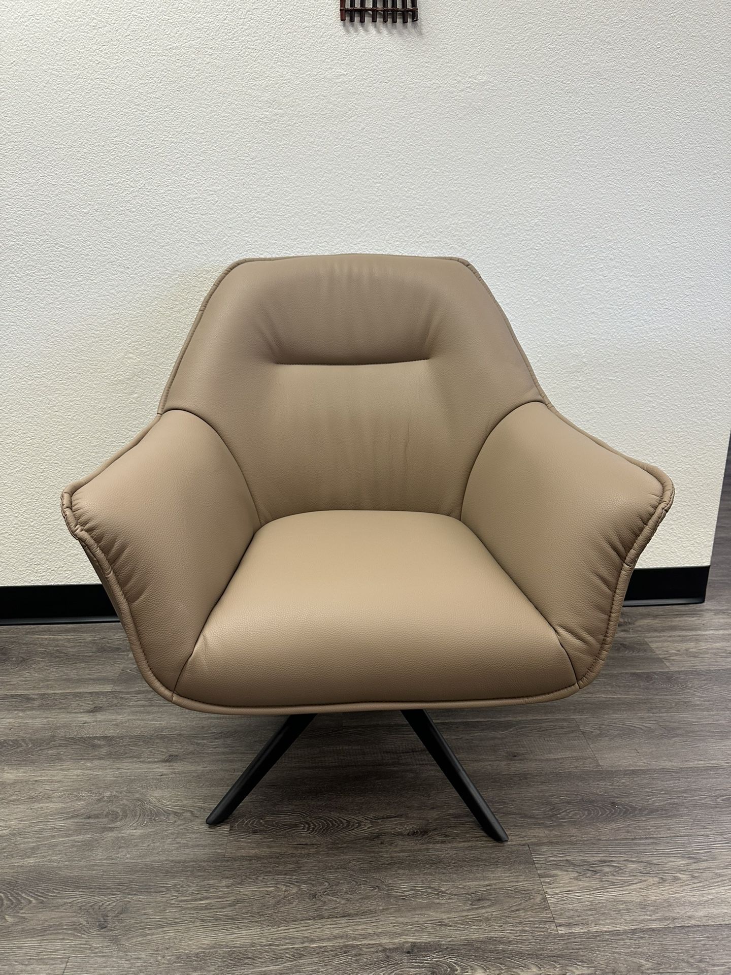 Swivel Accent Faux Leather Chair – Modern & Comfortable