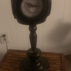 Antique Clock   ( Battery Operated )