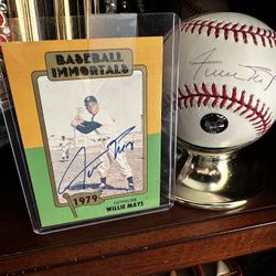 Willie Mays Autographed Baseball Card 