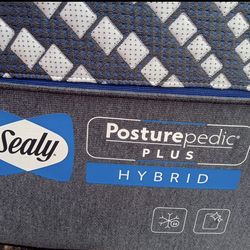 Posturepedic Plus Hybrid