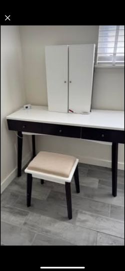 TOCADOR CON ESPEJO MOVIBLE