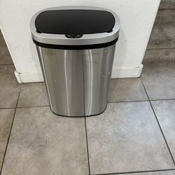 13gallons stainless steel sensor trash can