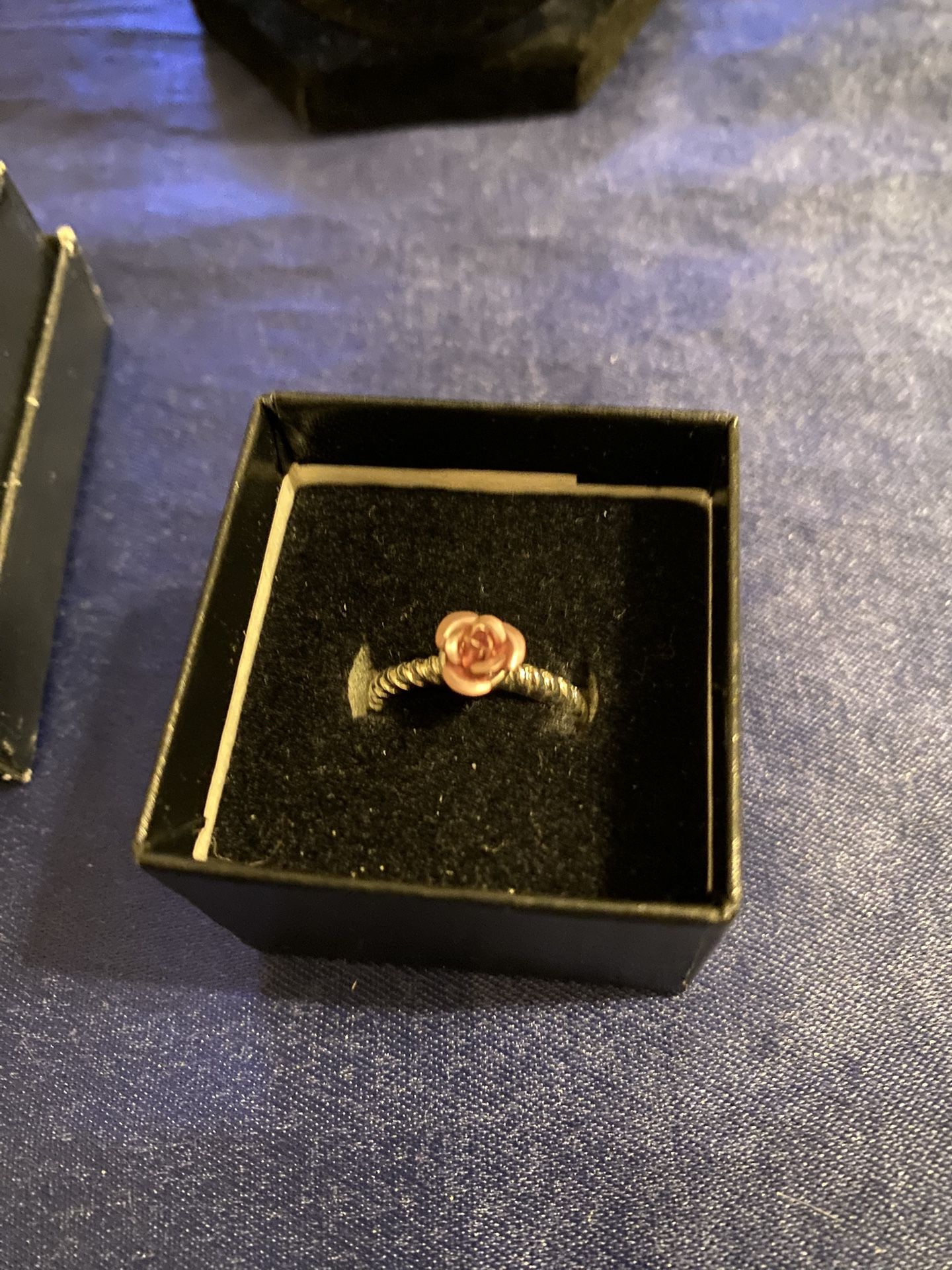 Avon 2011, Melissa Three Ring Set.