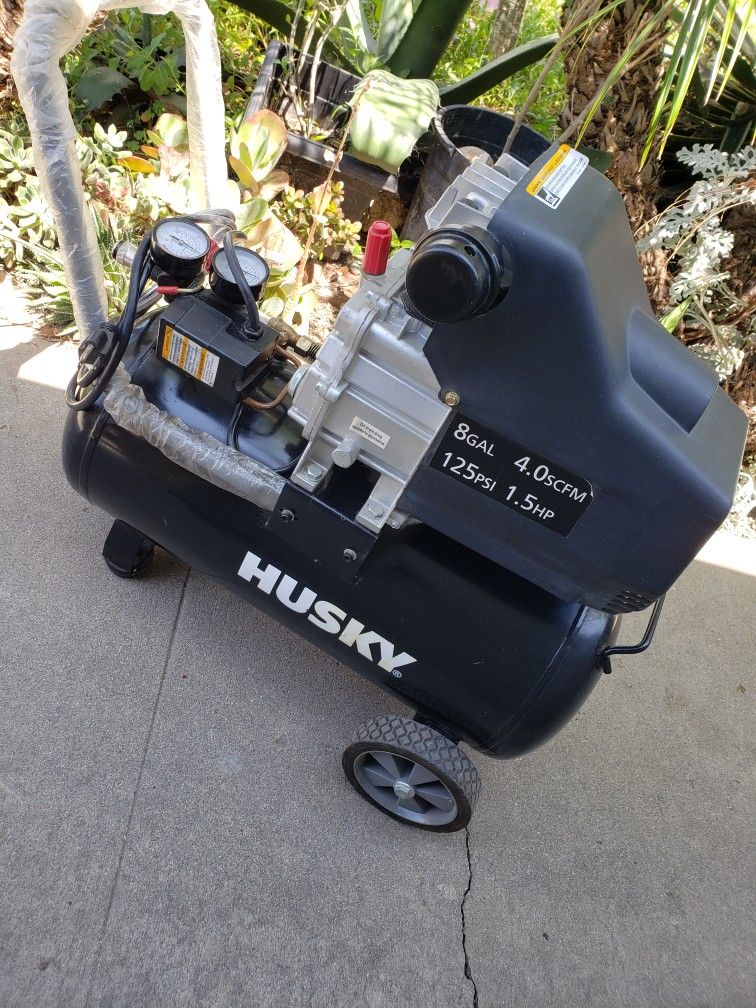 Husky 8 Gallon Air Compressor for Sale in Rialto, CA OfferUp