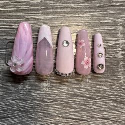 Custom Press On Nails  Thumbnail