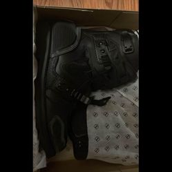 Men’s Icon Riding boots!  Size 14