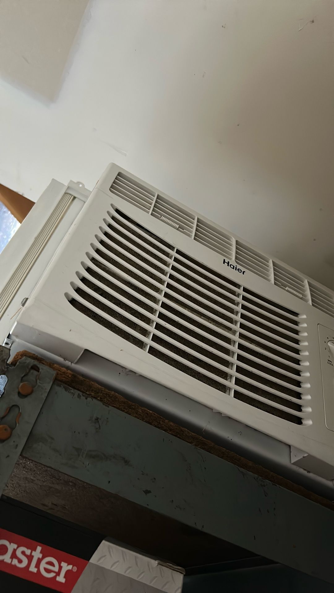 AC UNIT