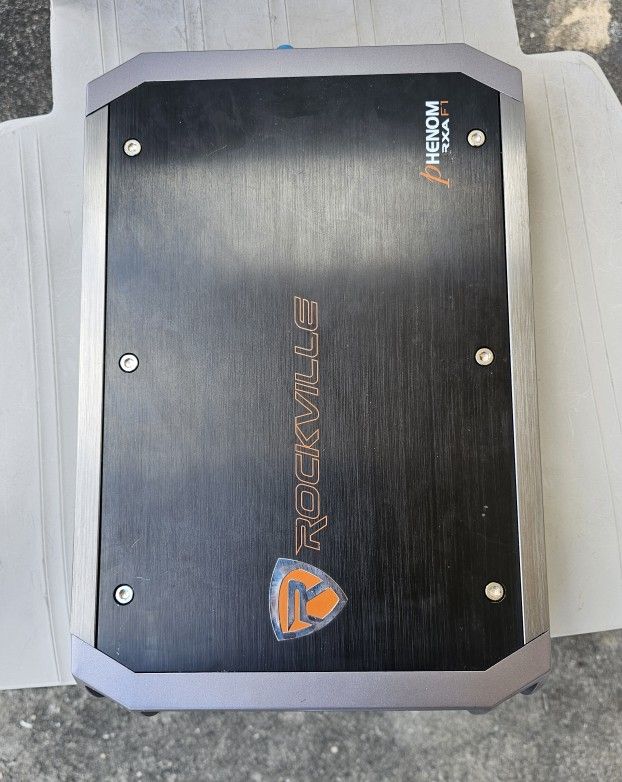 Rockville 1600W Amp