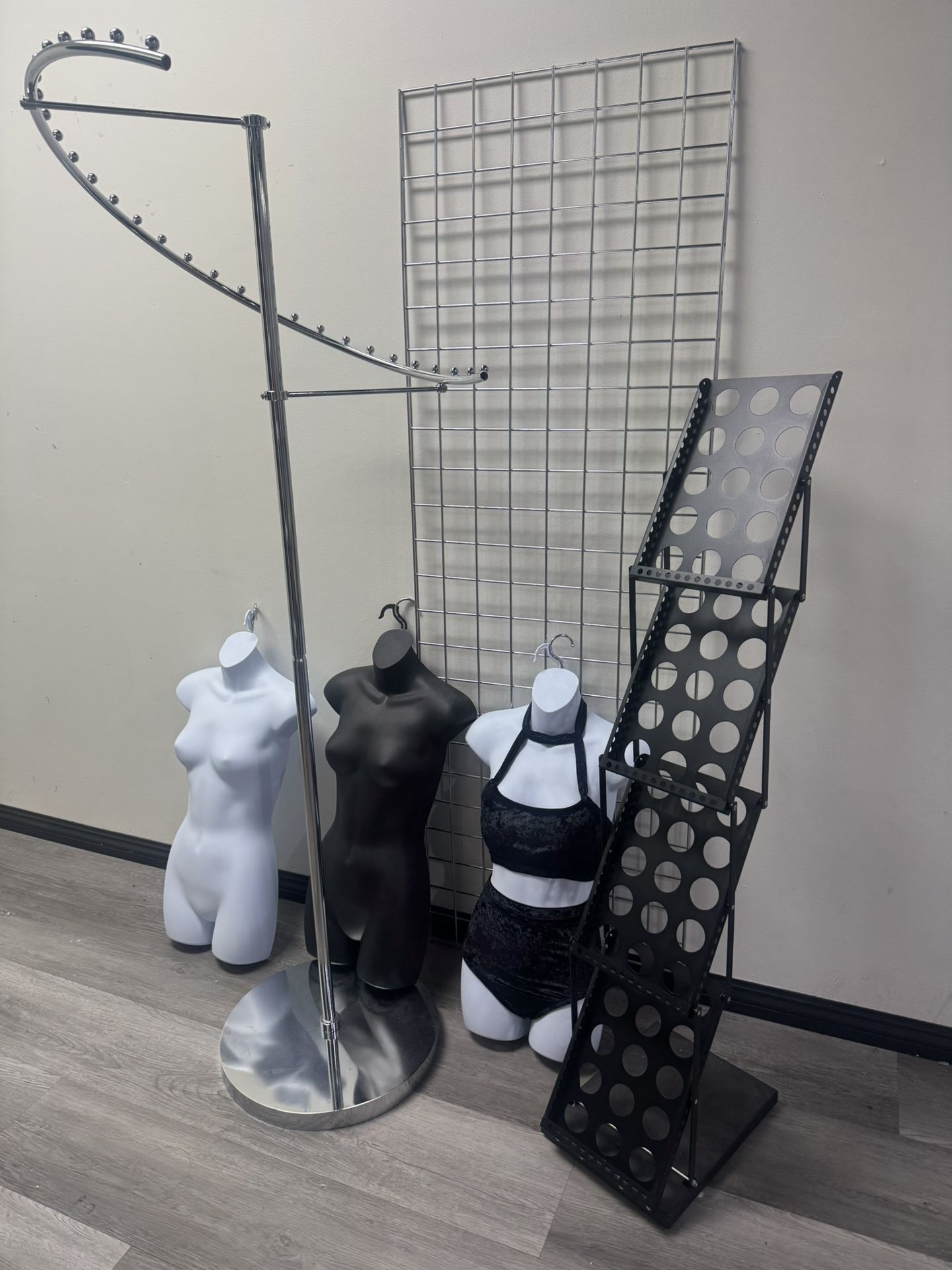 BUSINESS CLOSING FURNITURE SALE