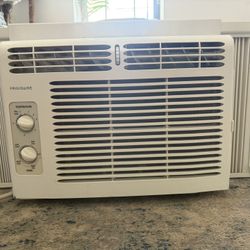 air-conditioning - White 