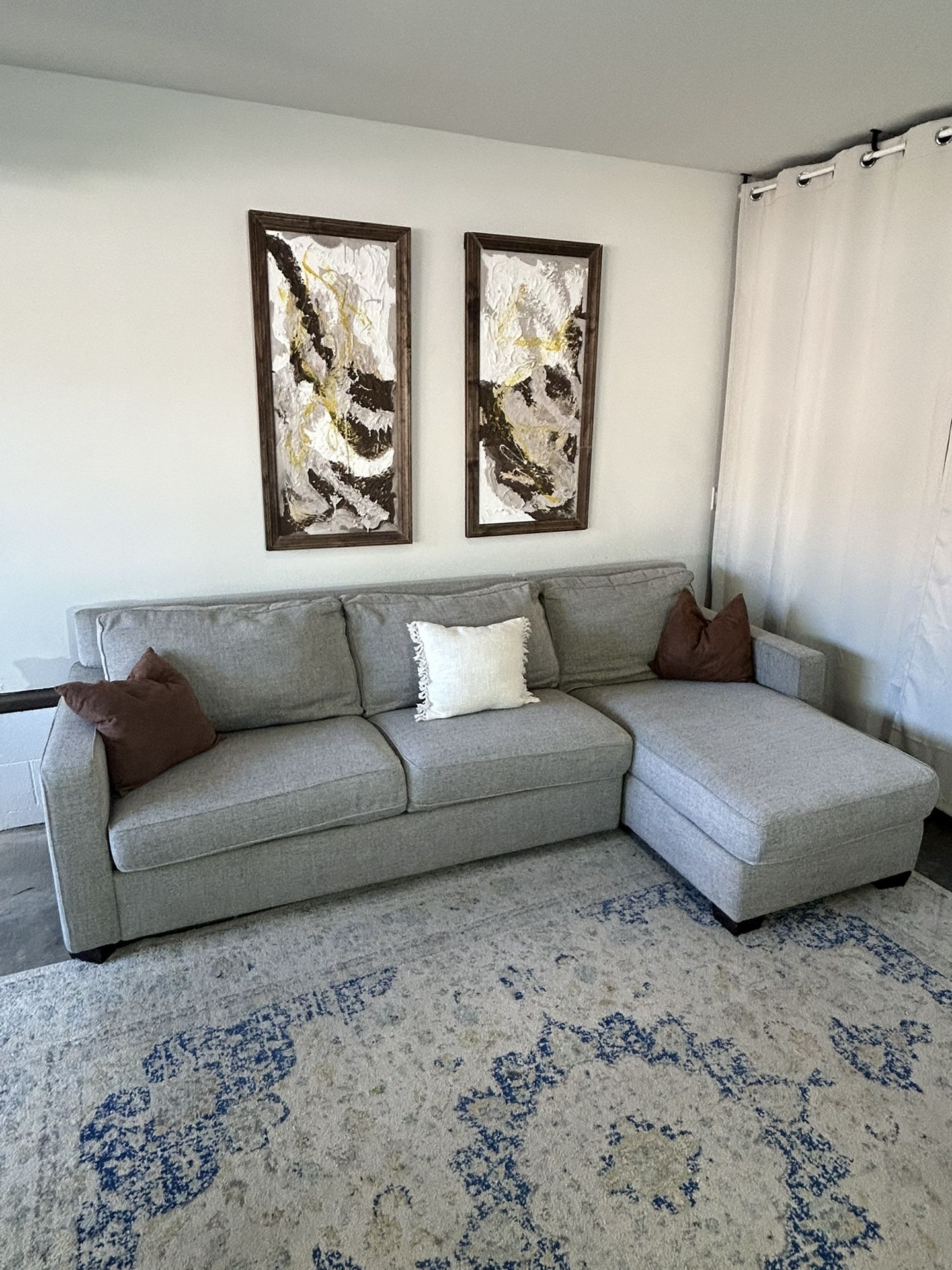 West Elm  Sofa | Couch w pull out & storage 🛻Delivery Available