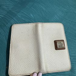 White Wallet Dooney N Burke