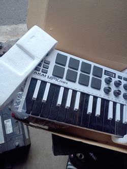 Akai Mpk.  New condition.