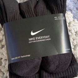 Nike everyday long socks
