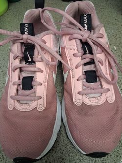 Girls Nike size 5youth