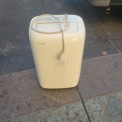 Toshiba Portable Air Conditioner 8000btus
